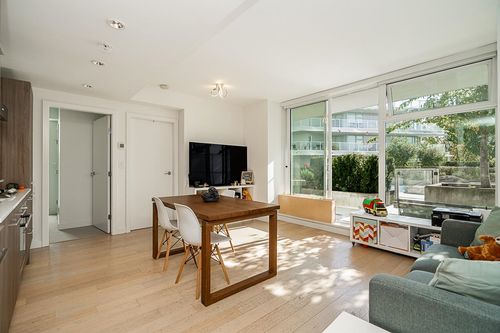 301-4638 Gladstone St, Vancouver, BC, V5N0G5 | Card Image