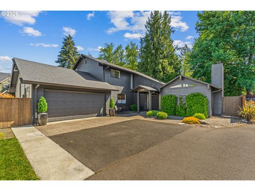 706 47th Ave, Hillsboro, OR, 97123-7562 | Card Image