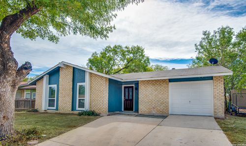 5230 Village Crst, San Antonio, TX, 78218-3801 | Card Image