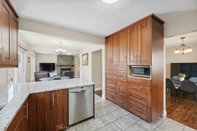 1426 Larkhaven Cres, House other with 3 bedrooms, 4 bathrooms and 4 parking in Orleans ON | Image 12