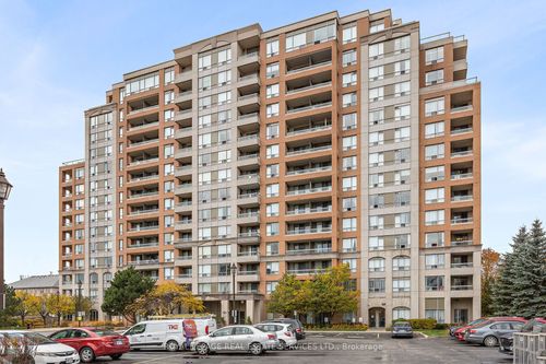 101-9 Northern Heights Dr, Richmond Hill, ON, L4B4M5 | Card Image