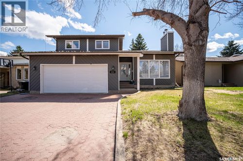 435 Christopher Rd, Saskatoon, SK, S7J3S1 | Card Image