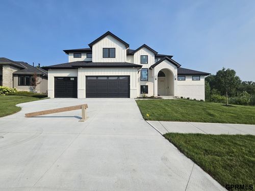3912 S 213th Ave, Elkhorn, NE, 68022-3261 | Card Image