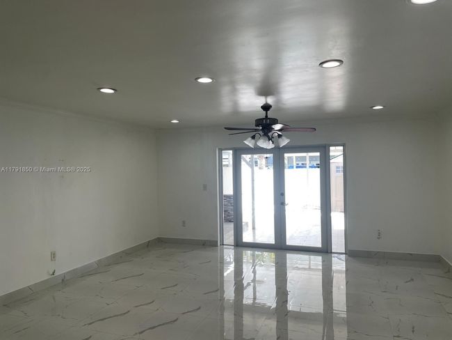 1840 - 1840 W 73 Rd Pl, Townhouse with 2 bedrooms, 3 bathrooms and null parking in Hialeah FL | Image 6