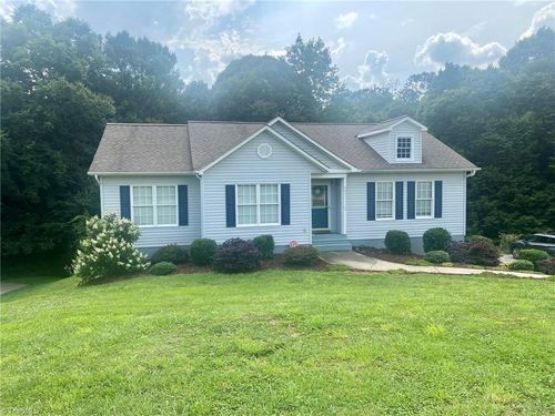 6519 Beechtree Ct, Hickory, NC, 28601-9052 | Card Image