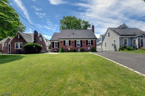 60 Merritt Ave, Dumont, NJ, 07628-2617 | Card Image