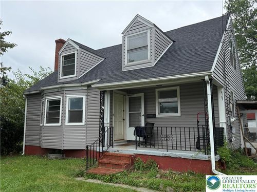 4163 Fairmont St, Coopersburg, PA, 18036-1556 | Card Image