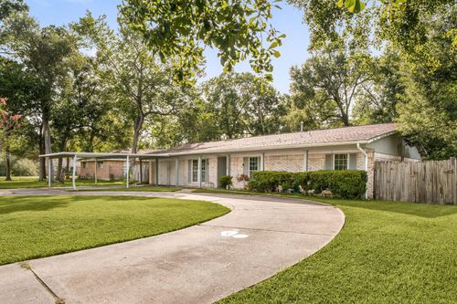 1309 Sunset Dr, Dickinson, TX, 77539-4639 | Card Image