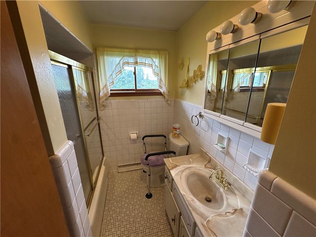1020 Grove St. Ext., House other with 3 bedrooms, 2 bathrooms and 2 parking in Hempfield Twp - WML PA | Image 12