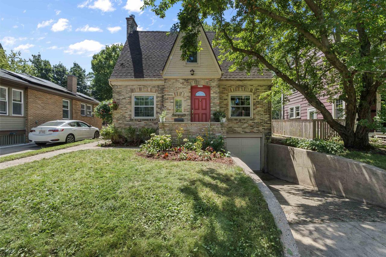 Kendall Ave, Madison, WI 53705
