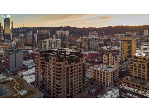 606-333 Nw 9th Ave, Portland, OR, 97209-3120 | Card Image