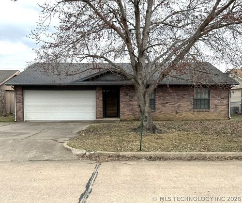 518 Carol Road, Bartlesville, OK, 74003 | Card Image