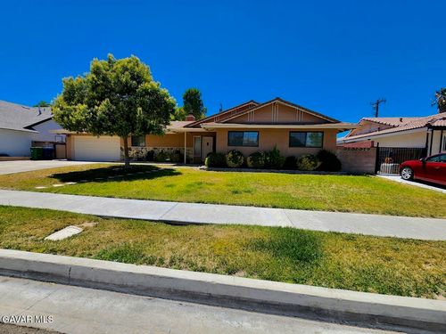 43757 Albeck Ave, Lancaster, CA, 93536-5744 | Card Image