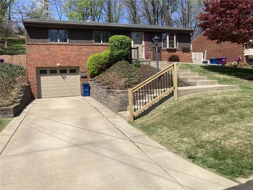 4763 Havana Dr, Pittsburgh, PA, 15239-2417 | Card Image