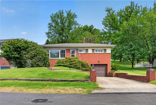 857 Pleasant Hills Dr, Washington, PA, 15301 | Card Image