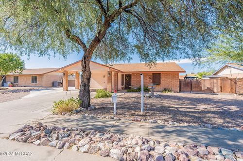 1732 W Newhall Dr, Tucson, AZ, 85746-1378 | Card Image