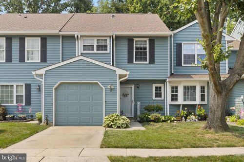7 Fairfax Ct, BORDENTOWN, NJ, 08505-3132 | Card Image