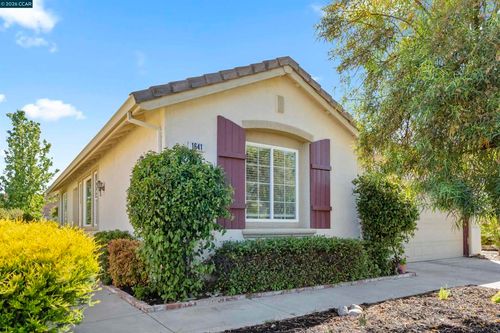1641 Regent Dr, Brentwood, CA, 94513-6922 | Card Image