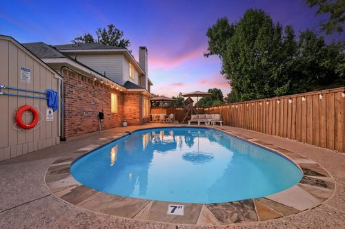 537 Purdue Dr, Lewisville, TX, 75067-2972 | Card Image