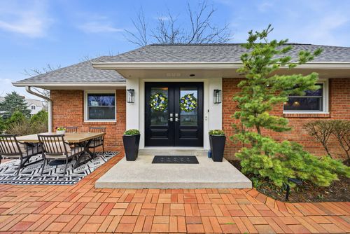 1780 Waltham Rd, Upper Arlington, OH, 43221-3866 | Card Image