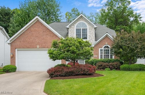 4819 Trails End Ct, Westlake, OH, 44145-5094 | Card Image