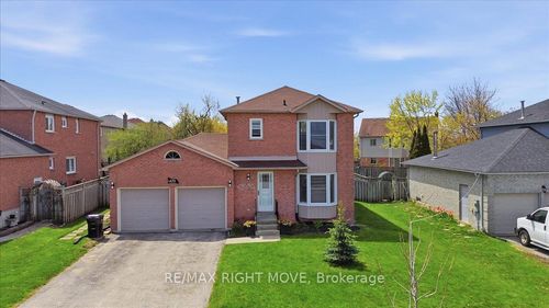470 St Vincent St, Barrie, ON, L4M6T5 | Card Image