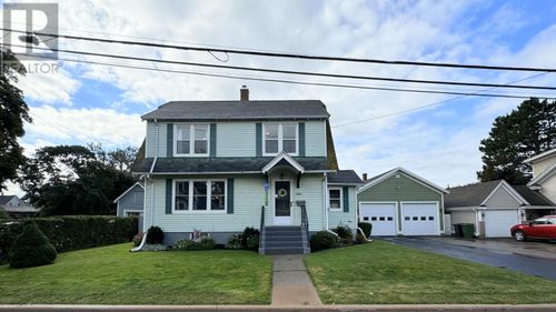 384 Myrtle St, Summerside, PE, C1N1X8 | Card Image