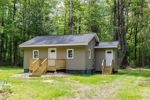 225 Queen Lake Rd, Phillipston, MA, 01331-9471 | Card Image