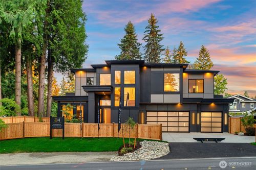 15019 Se 16th St, Bellevue, WA, 98007-5806 | Card Image