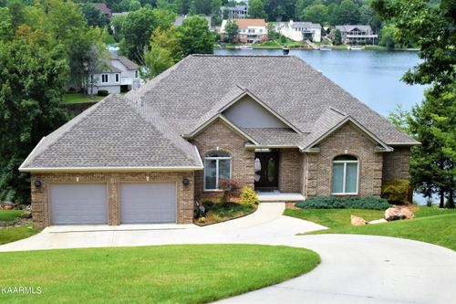 39 Markham Ter, Crossville, TN, 38558-2651 | Card Image