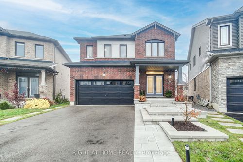 90 Pagebrook Cres, Stoney Creek, ON, L8J0K7 | Card Image