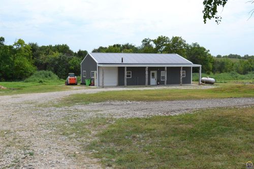 1653 E 341st St, Melvern, KS, 66510-9308 | Card Image
