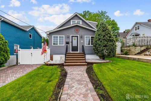 31 Pulawski Ave, South River, NJ, 08882-1525 | Card Image