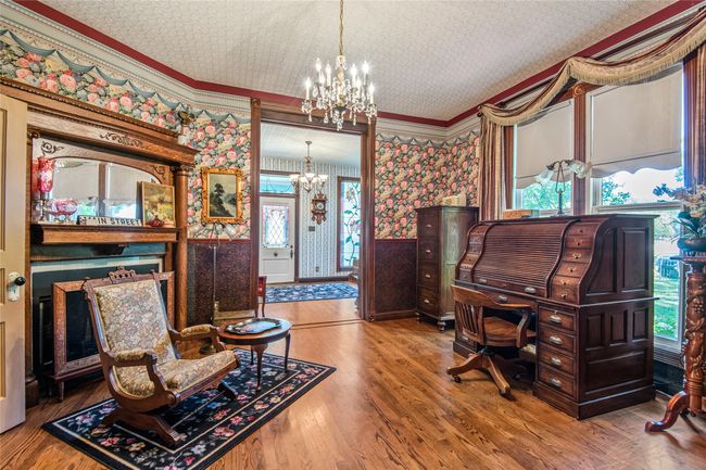 1303 W Main St, House other with 4 bedrooms, 3 bathrooms and null parking in Waxahachie TX | Image 4