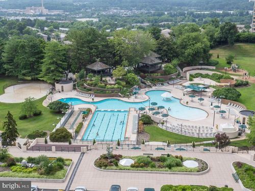 1502-205 Yoakum Pkwy, ALEXANDRIA, VA, 22304-3837 | Card Image