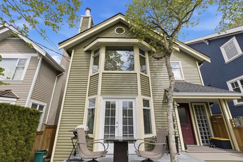 31 W 15th Avenue, Vancouver, BC, V5Y1X7 | Card Image