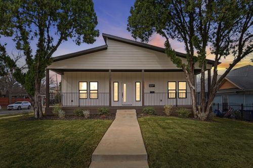 901 Elsbeth St, Dallas, TX, 75208-4227 | Card Image