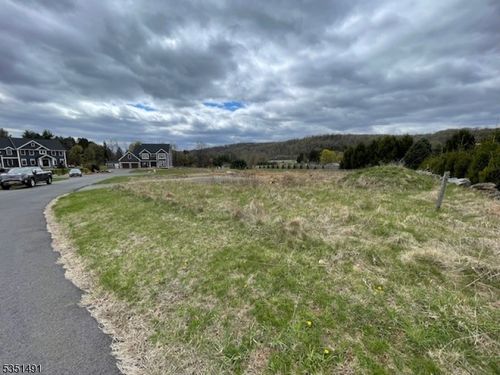 4 Wade Farm Rd, Califon, NJ, 07830-4047 | Card Image