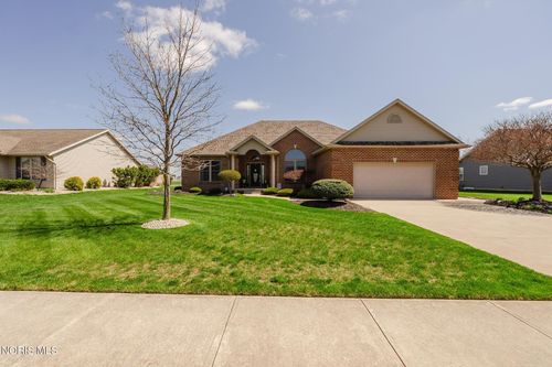 10657 Cherokee Dr, Findlay, OH, 45840-8223 | Card Image