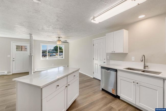 548 Erik Pl, House other with 3 bedrooms, 1 bathrooms and 1 parking in Jefferson OR | Image 14