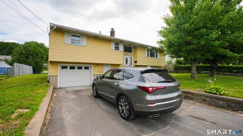 870 Woodtick Rd, Waterbury, CT, 06705-1700 | Card Image