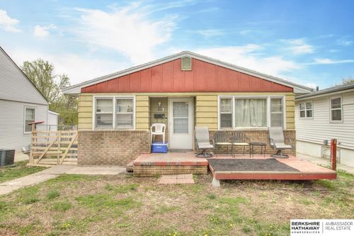 6107 Seward St, Omaha, NE, 68104-4757 | Card Image