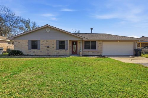 403 David St, Bridge City, TX, 77611-3738 | Card Image