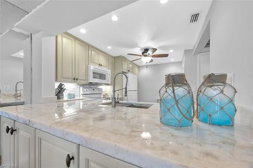 207-1083 Forest Lakes Dr, NAPLES, FL, 34105-2230 | Card Image