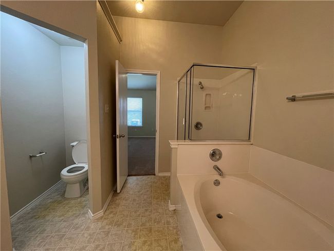 1105 Alexandria Way, House other with 4 bedrooms, 2 bathrooms and 4 parking in Round Rock TX | Image 11