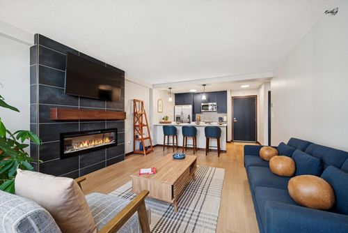 1919-433 S 7th St, Minneapolis, MN, 55415-1642 | Card Image