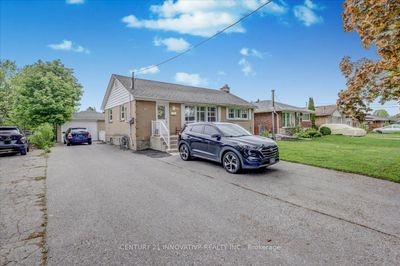 MAIN - 449 Fernhill Blvd, Home with 3 bedrooms, 2 bathrooms and 7 parking in Oshawa ON | Image 2