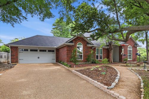 1032 Steeplewood Dr, Grapevine, TX, 76051-6696 | Card Image