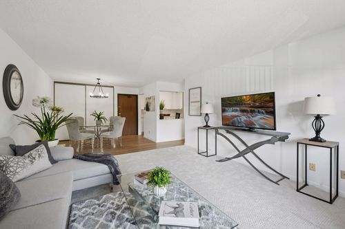 apt-203-1903 Silver Bell Rd, Eagan, MN, 55122-3117 | Card Image