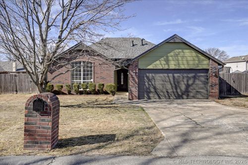 3752 S 214th East Ave, Broken Arrow, OK, 74014-1234 | Card Image